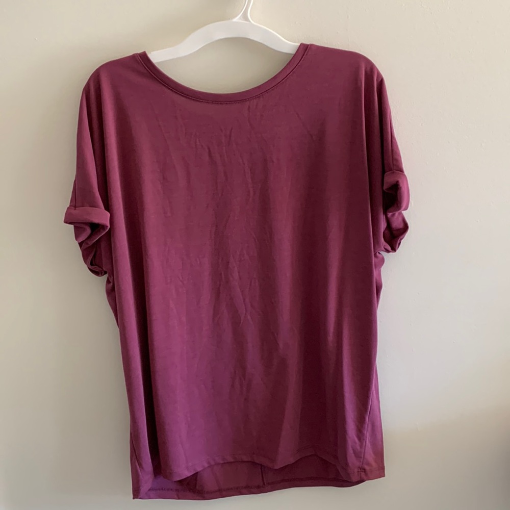 Worn once, simply Vera wang, kohls cuffed tee
